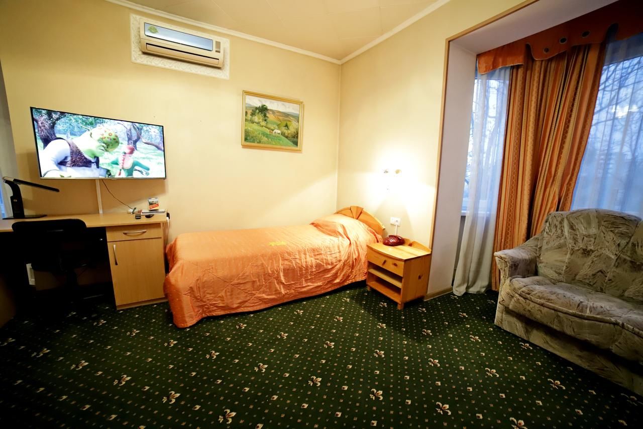 Отель Silk Road Lodge Бишкек